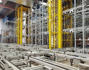 Four-way shuttle warehouse