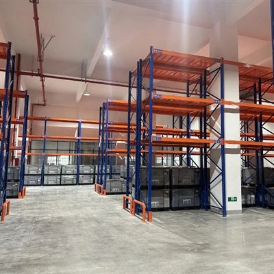 Sistem industrial de rafturi