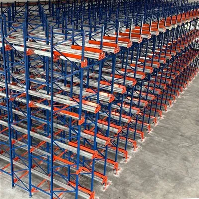 Care sunt caracteristicile de siguranță ale raftului cu navetă în două direcții?