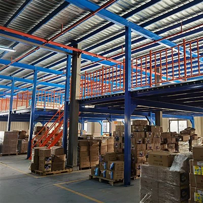 Platformă cu mai multe straturi de pardoseală din oțel